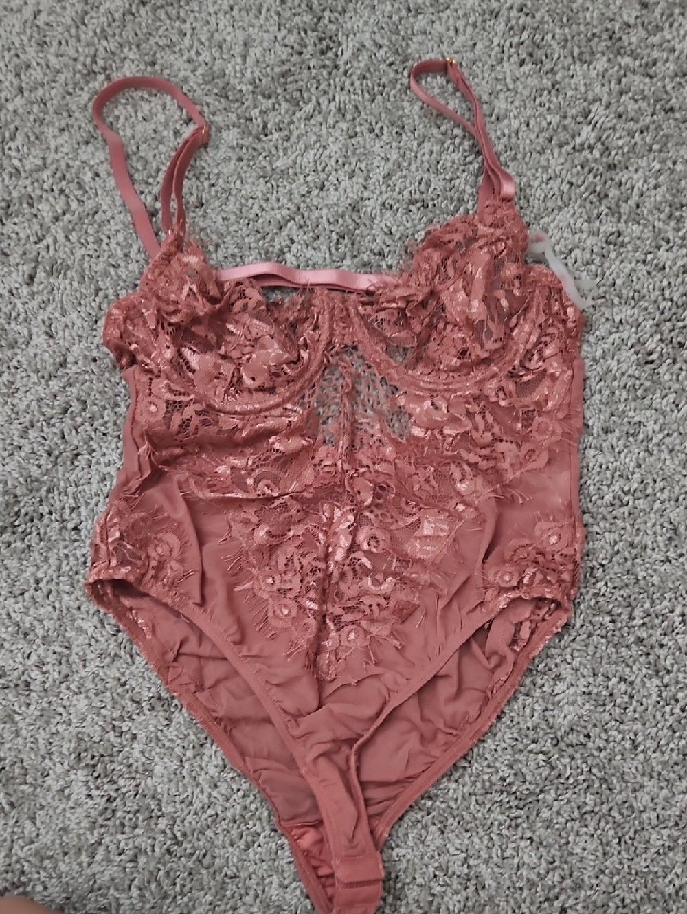 Lace Floral Bodysuit in Dusty Rose